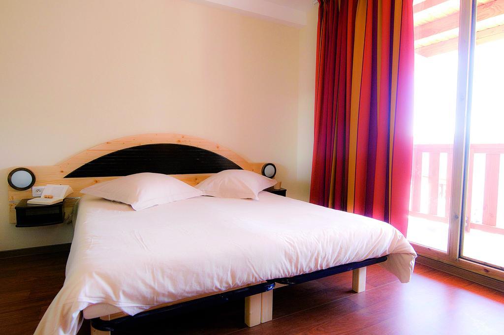 Hotel Les Carlines à Doucy Chambre photo
